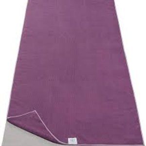 Gaiam Yoga Mat Towel Microfiber Mat-Sized Yoga Tow